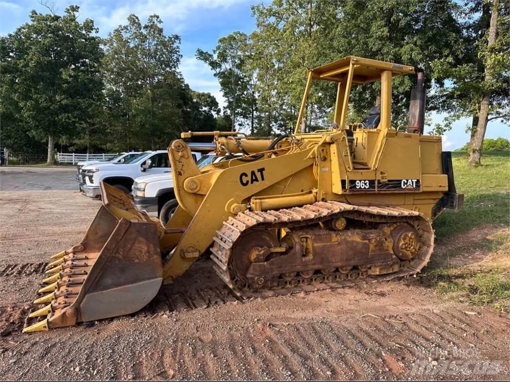 CAT 963 Kāpurķēžu iekrāvēji