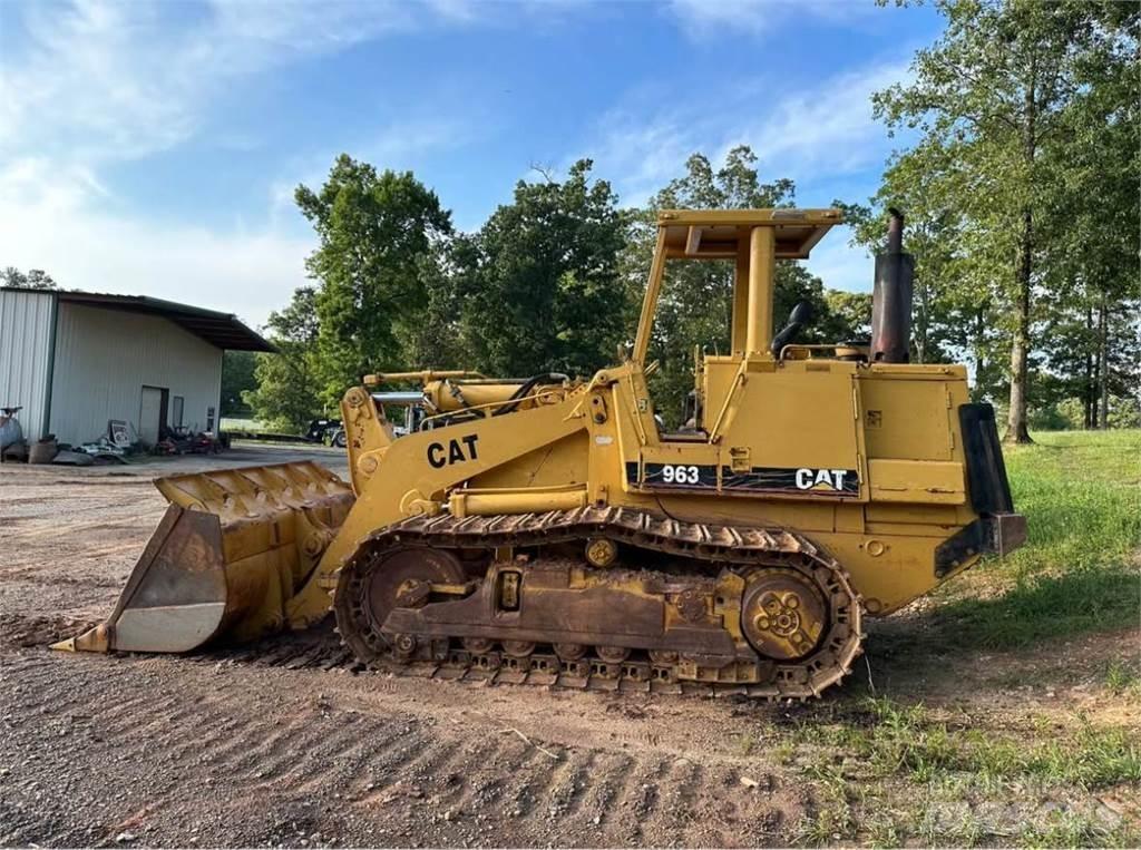 CAT 963 Kāpurķēžu iekrāvēji