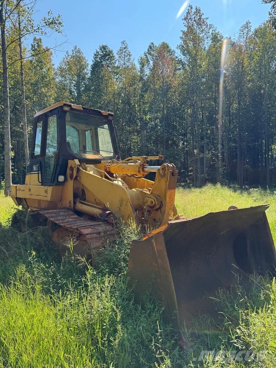 CAT 963C Kāpurķēžu iekrāvēji
