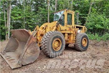 CAT 966C Iekrāvēji uz riteņiem