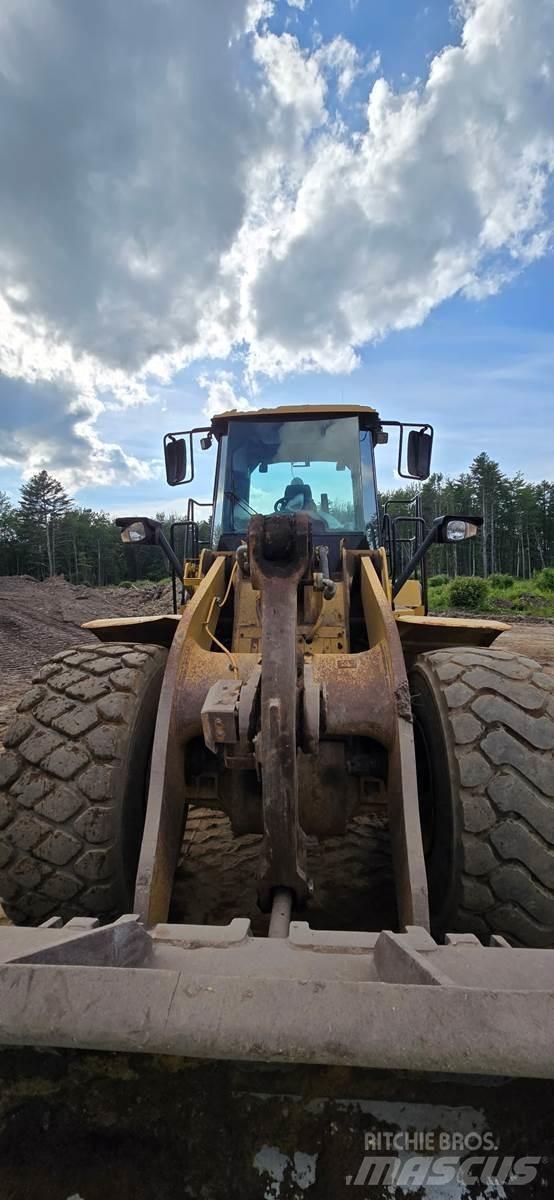CAT 966H Iekrāvēji uz riteņiem