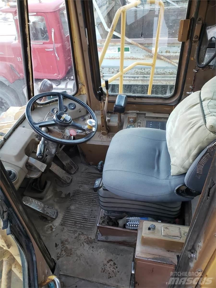 CAT 980C Iekrāvēji uz riteņiem