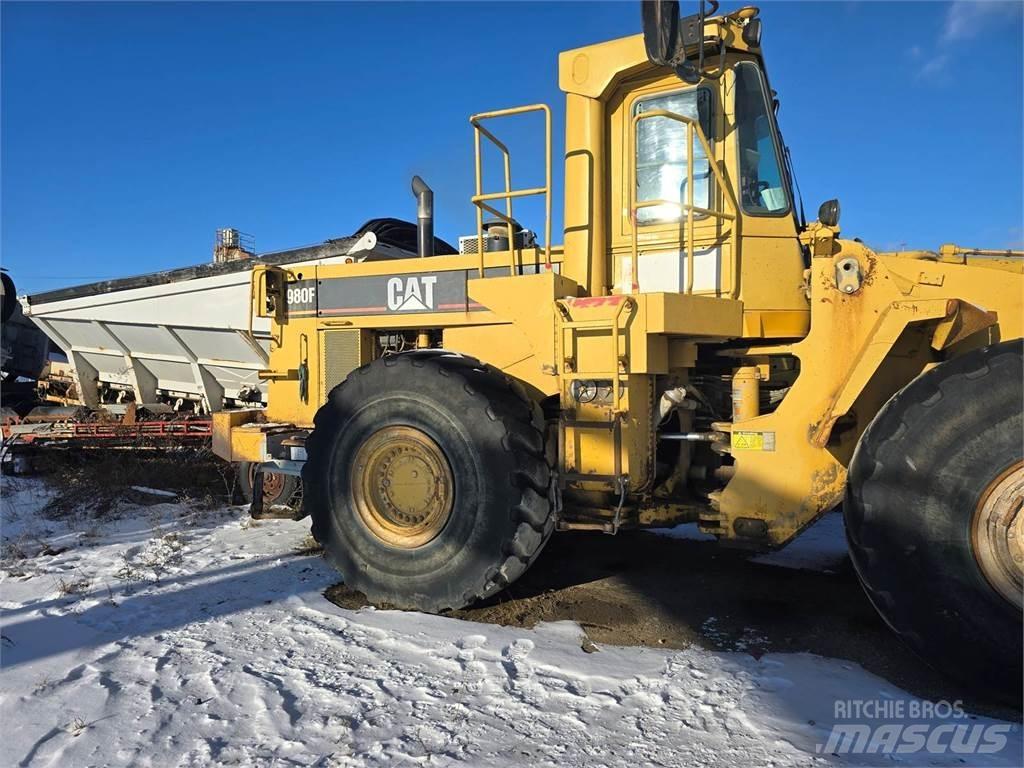 CAT 980F Iekrāvēji uz riteņiem