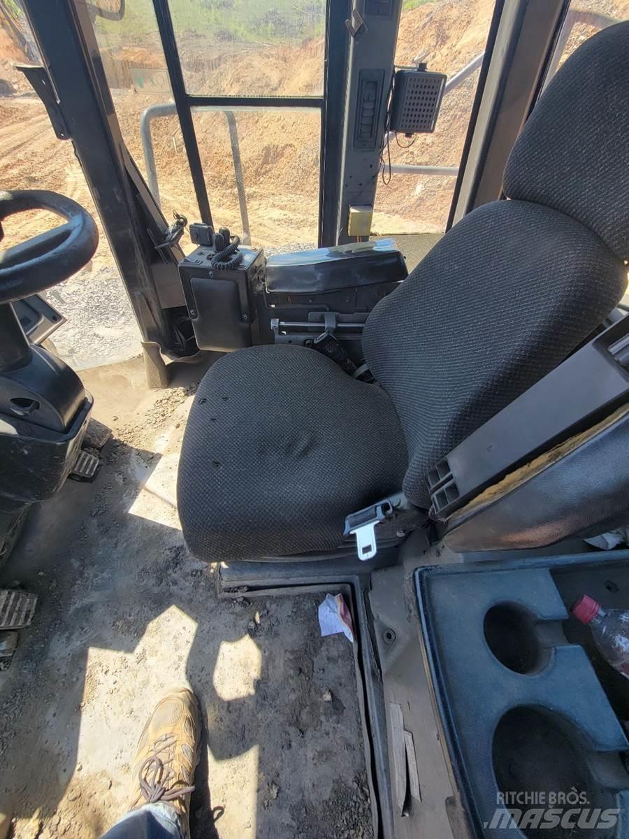 CAT 980G Iekrāvēji uz riteņiem