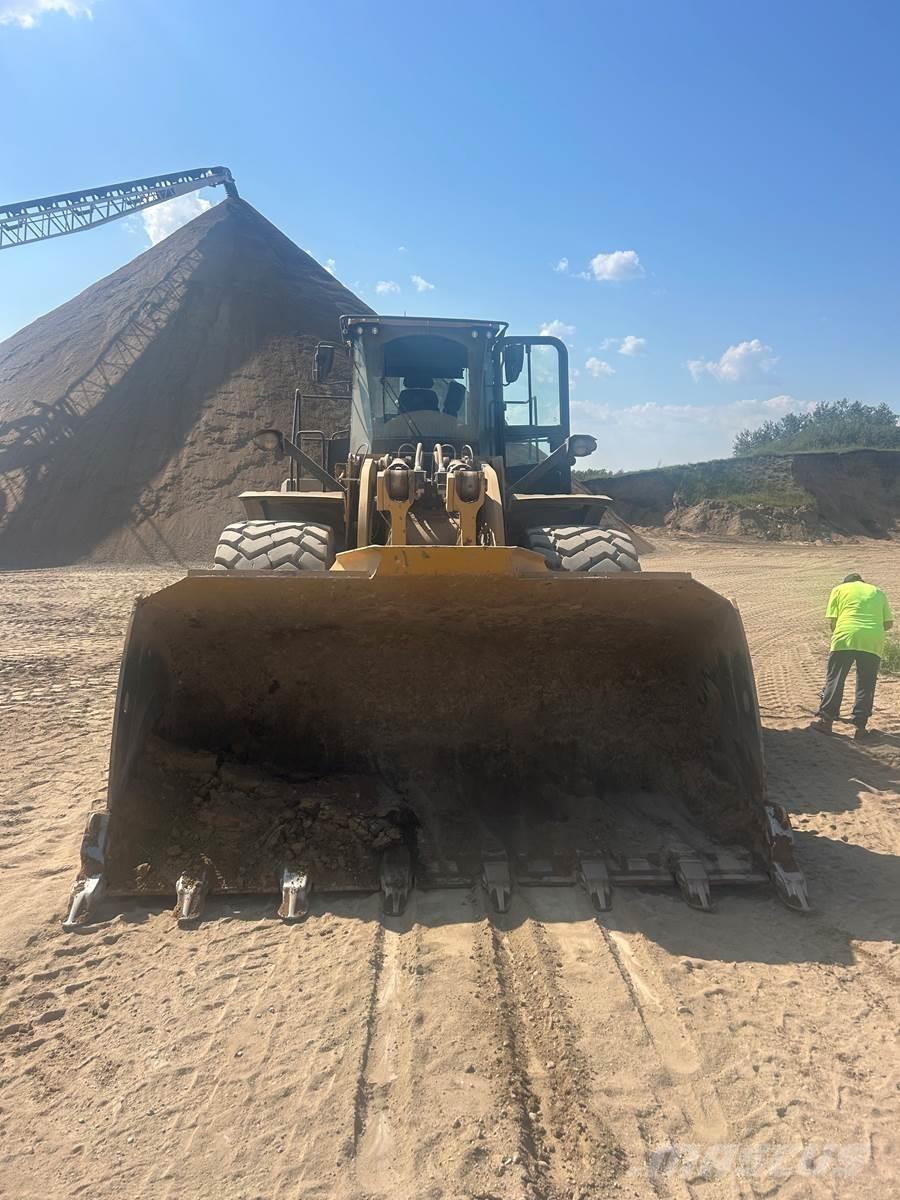 CAT 980XE Iekrāvēji uz riteņiem