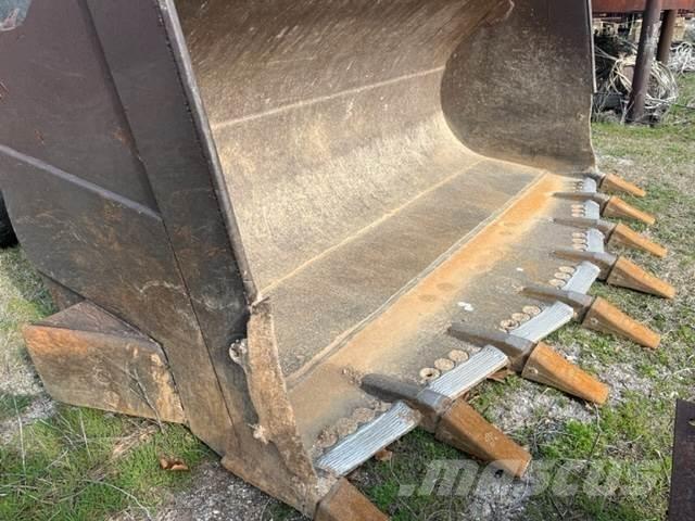 CAT 988B Iekrāvēji uz riteņiem
