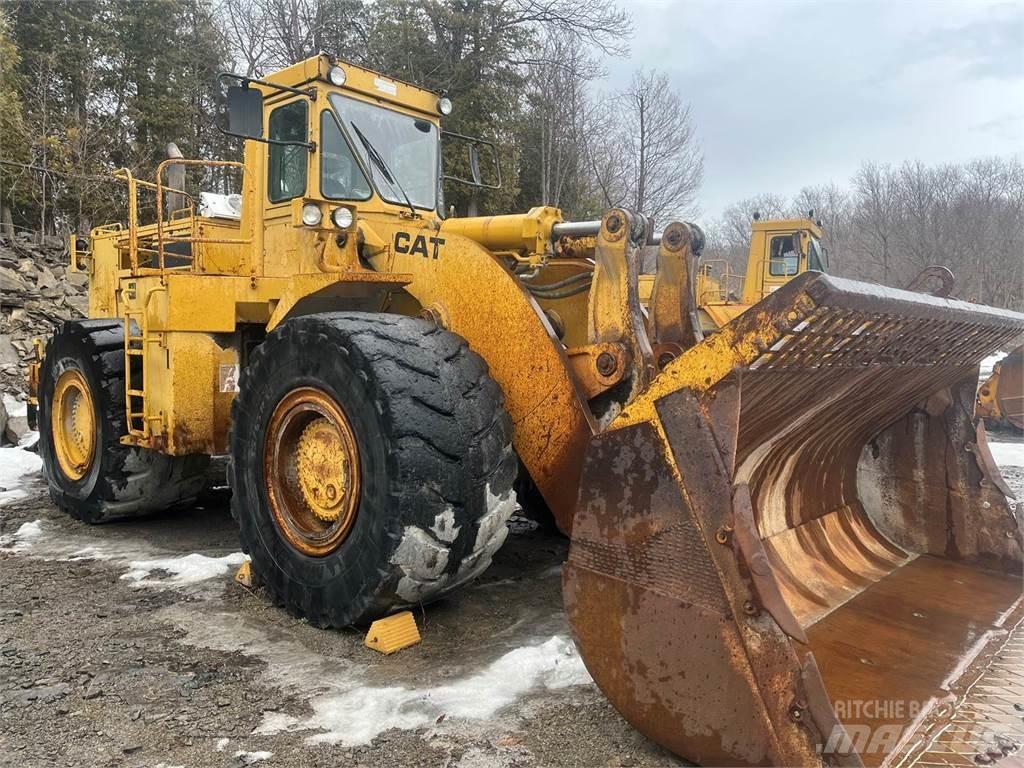 CAT 988B Iekrāvēji uz riteņiem