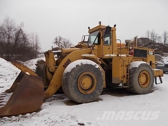 CAT 988B Iekrāvēji uz riteņiem