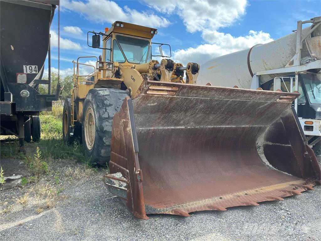 CAT 988B Iekrāvēji uz riteņiem