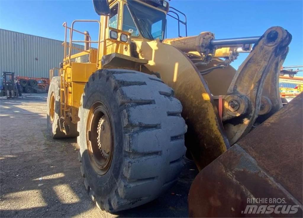 CAT 988F Iekrāvēji uz riteņiem