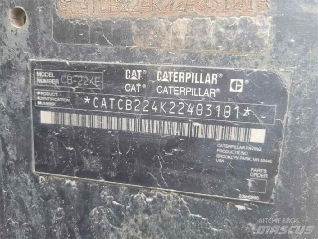 CAT CB24 Vienvalča grunts veltņi