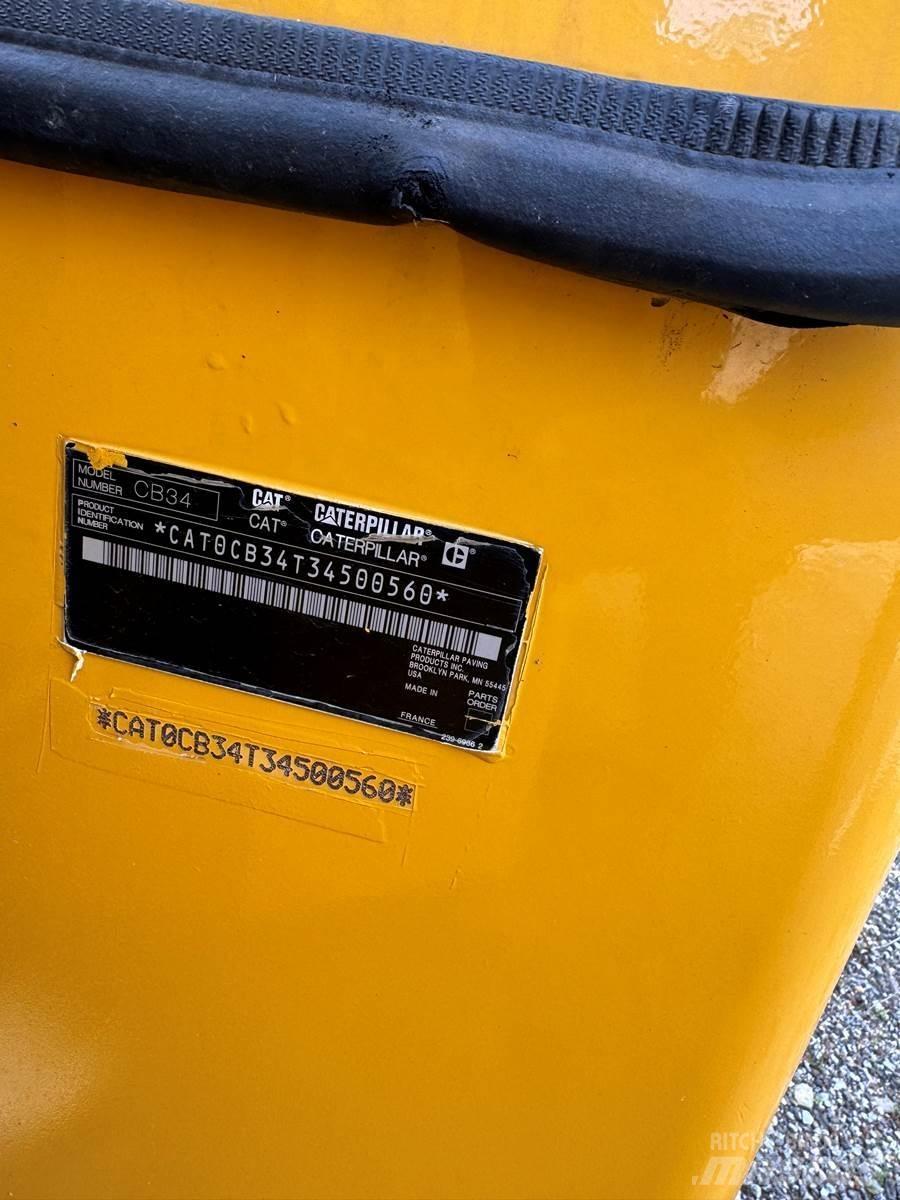 CAT CB34 Asfalta klājēji
