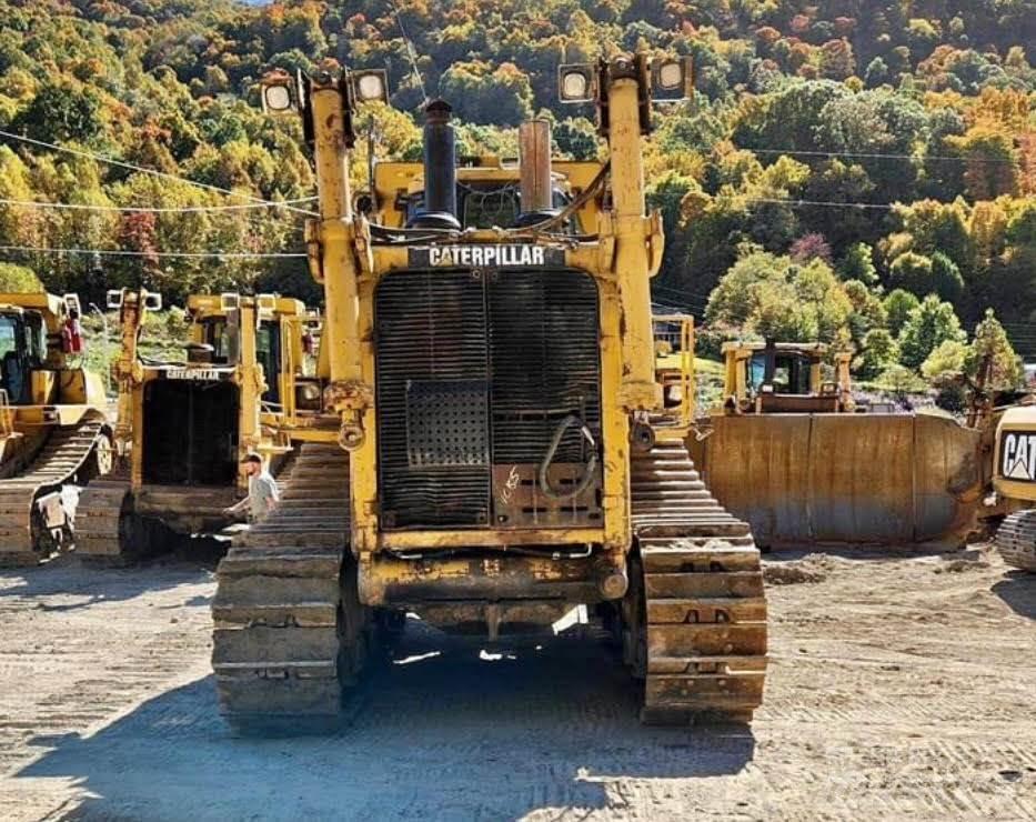 CAT D10T Kāpurķēžu buldozeri