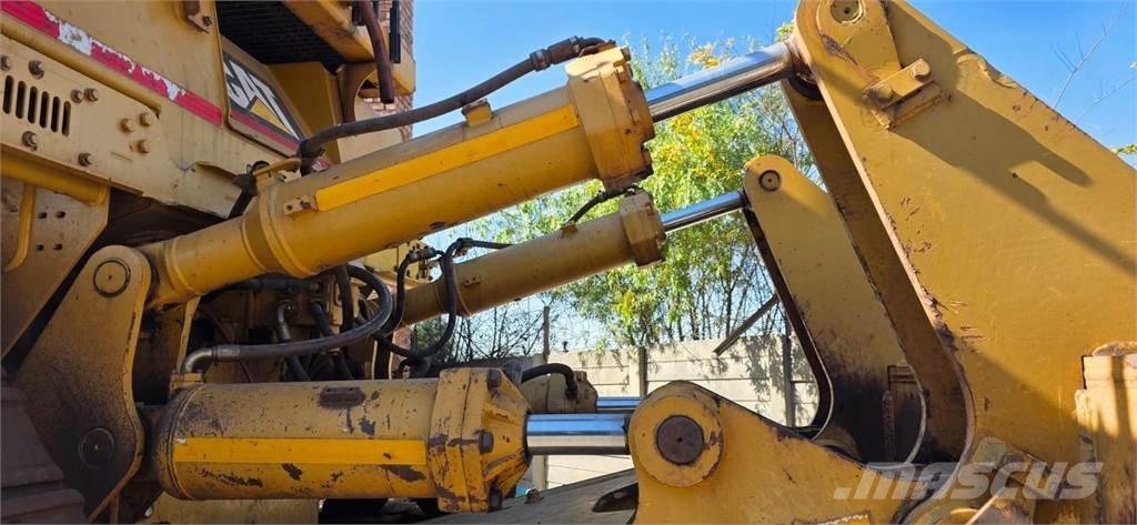 CAT D10T Kāpurķēžu buldozeri