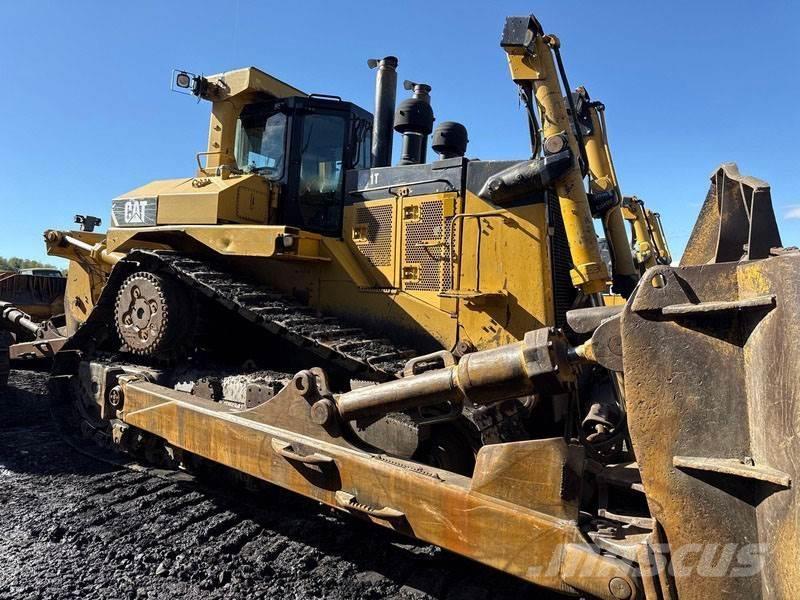 CAT D11T Kāpurķēžu buldozeri