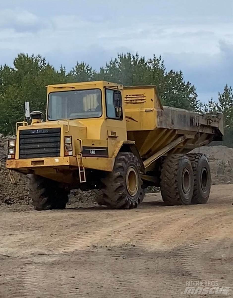 CAT D250B Artikulētie pašizgāzēji