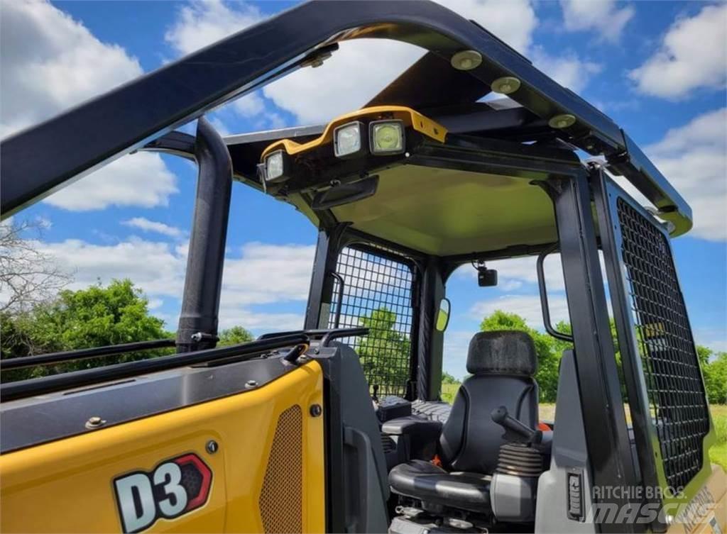 CAT D3 Kāpurķēžu buldozeri