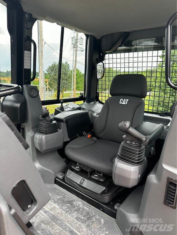 CAT D3 Kāpurķēžu buldozeri