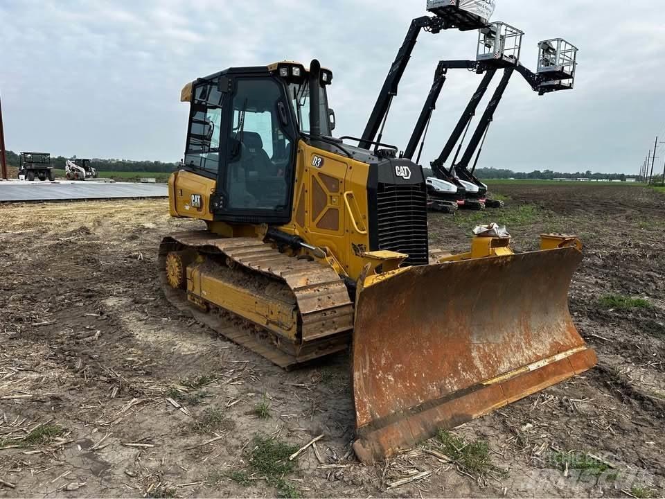 CAT D3 Kāpurķēžu buldozeri
