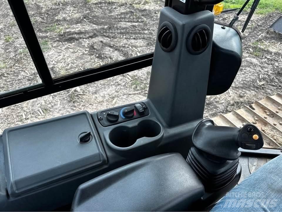 CAT D3 Kāpurķēžu buldozeri