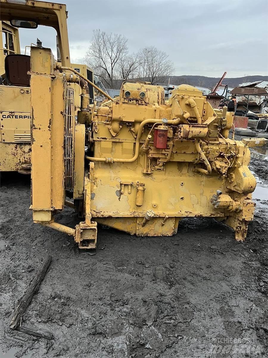 CAT D353 Dzinēji