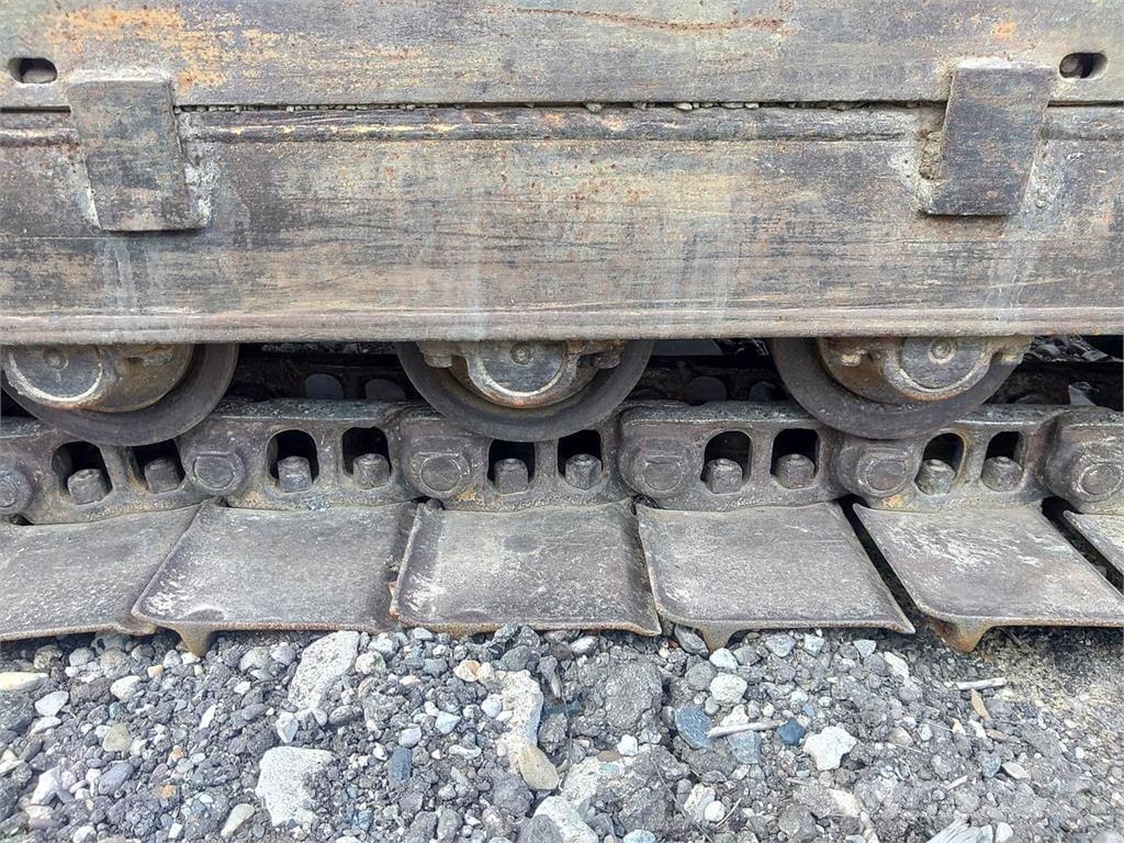 CAT D3B Kāpurķēžu buldozeri