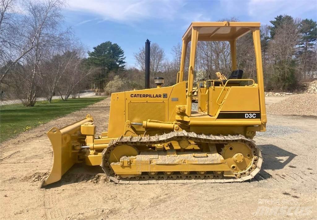 CAT D3C Kāpurķēžu buldozeri