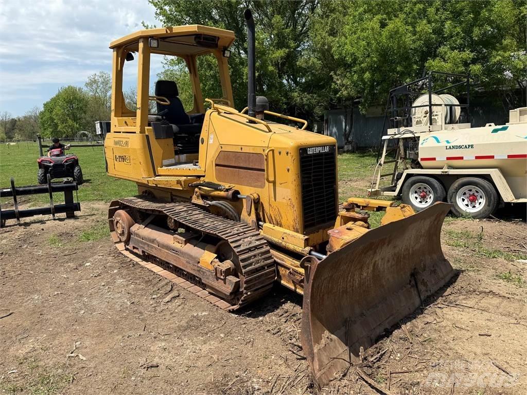 CAT D3G XL Kāpurķēžu buldozeri