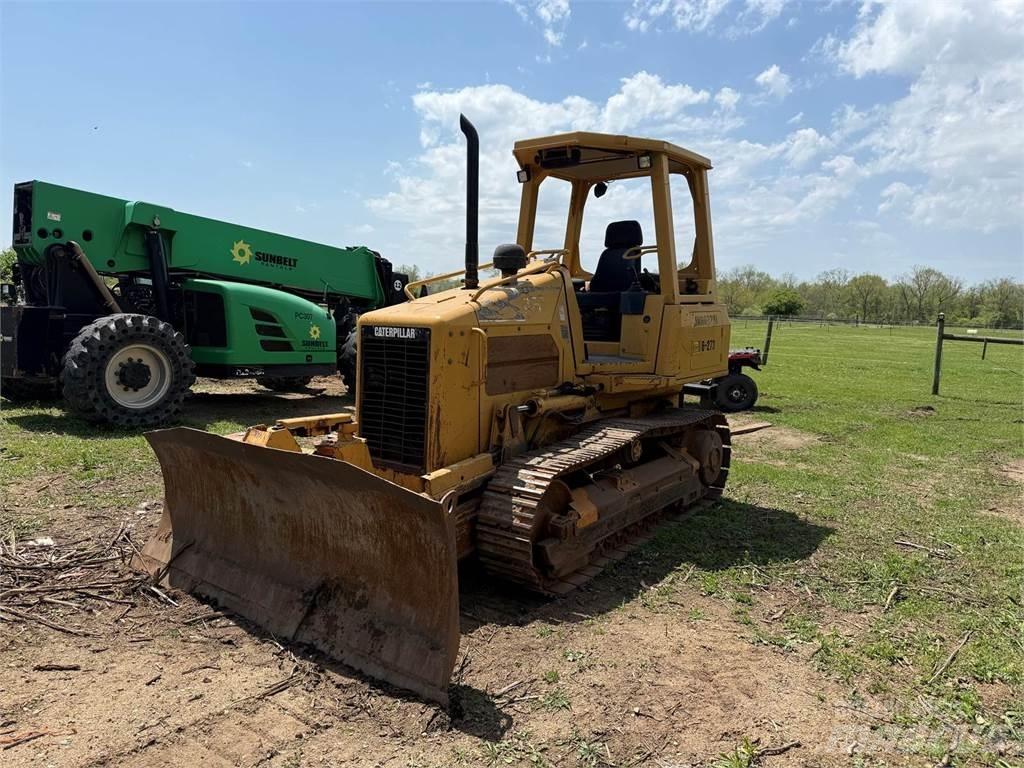 CAT D3G XL Kāpurķēžu buldozeri