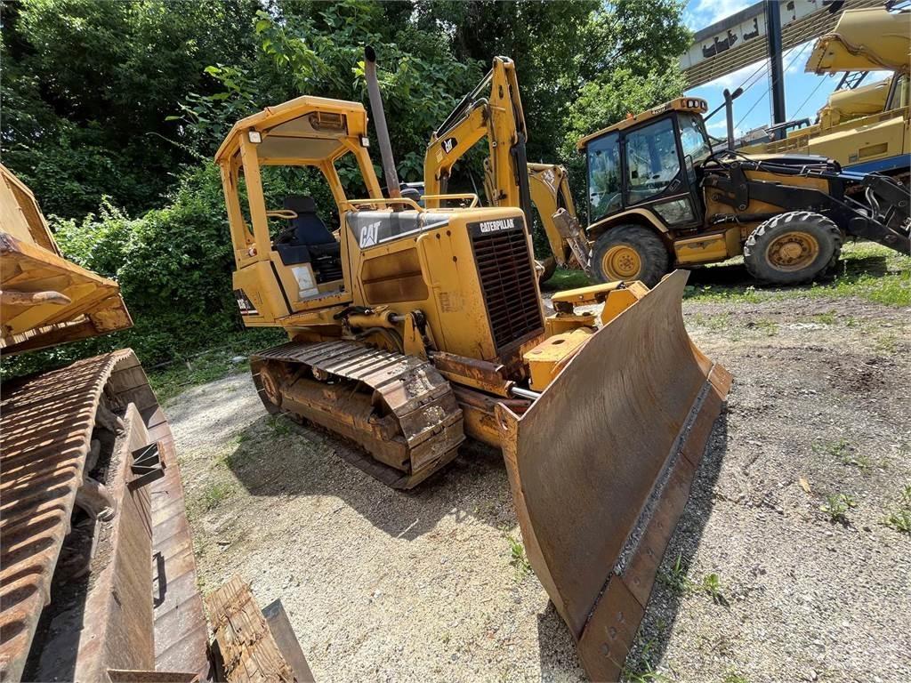 CAT D3G XL Kāpurķēžu buldozeri