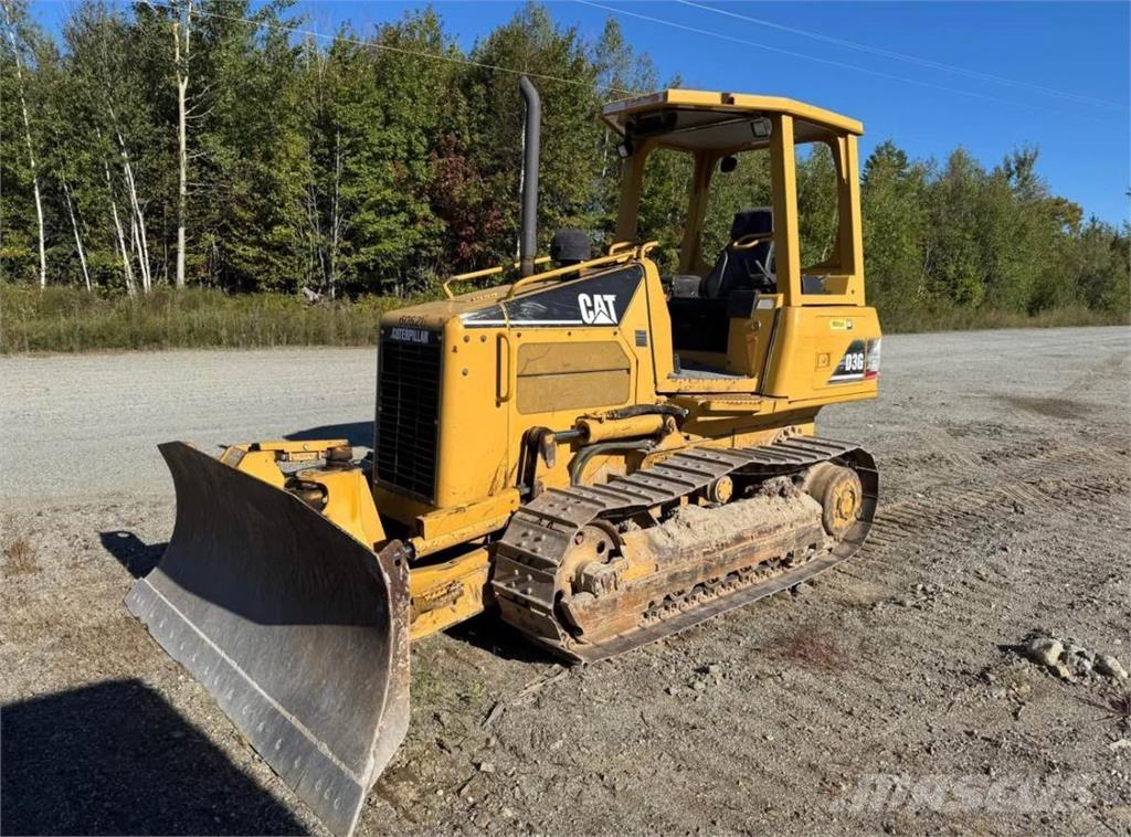 CAT D3G XL Kāpurķēžu buldozeri