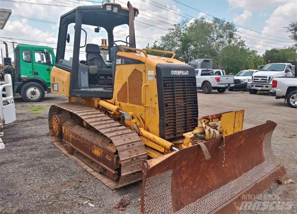 CAT D3K XL Kāpurķēžu buldozeri