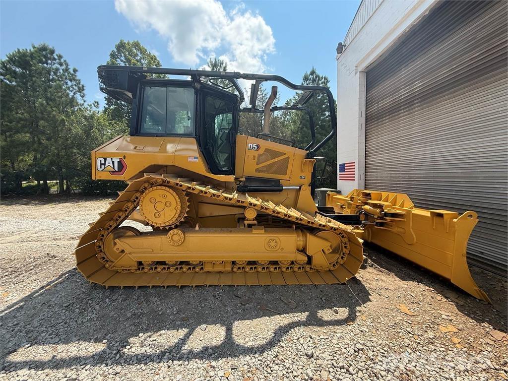 CAT D5 LGP Kāpurķēžu buldozeri
