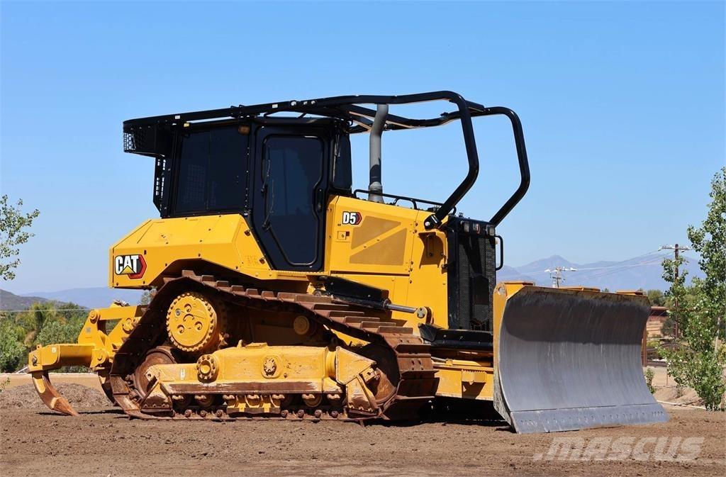 CAT D5 XL Kāpurķēžu buldozeri