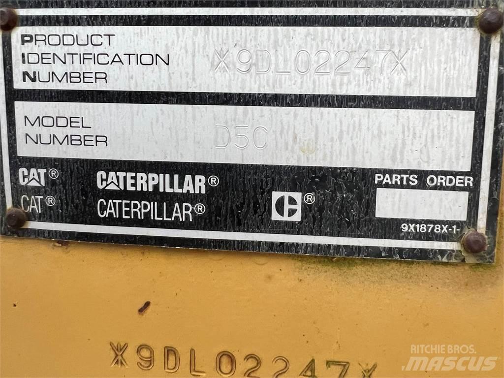CAT D5C Kāpurķēžu buldozeri