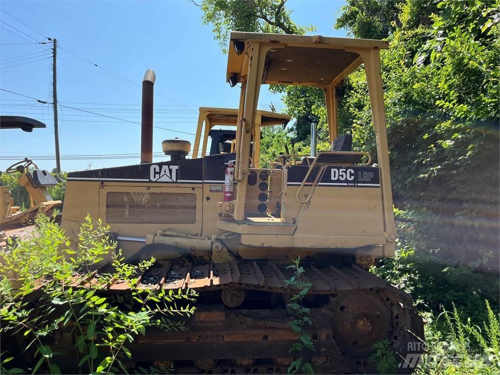 CAT D5C Kāpurķēžu buldozeri
