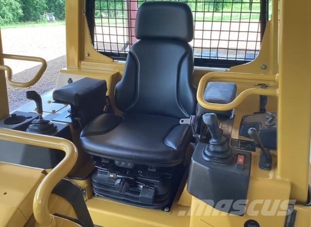 CAT D5G XL Kāpurķēžu buldozeri