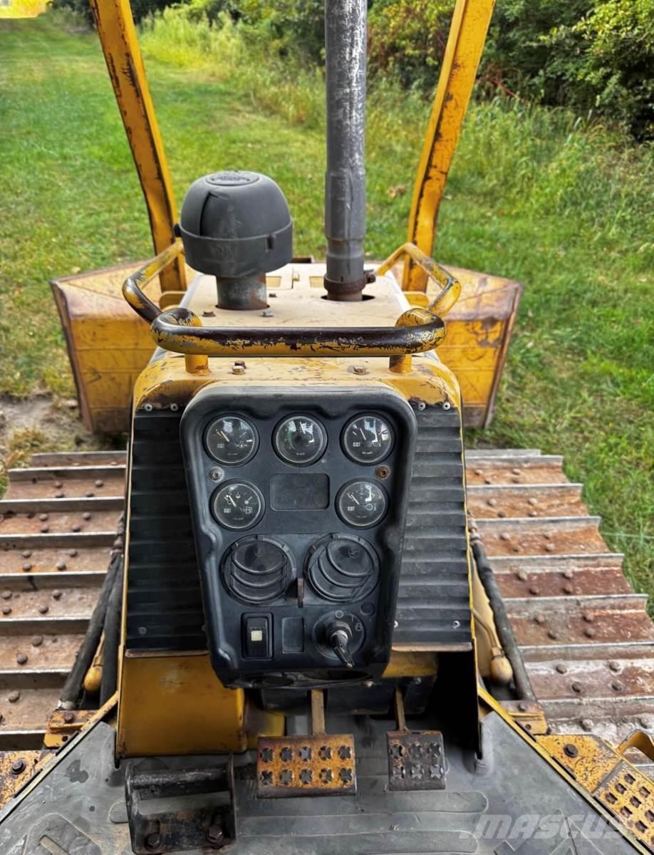 CAT D5G XL Kāpurķēžu buldozeri