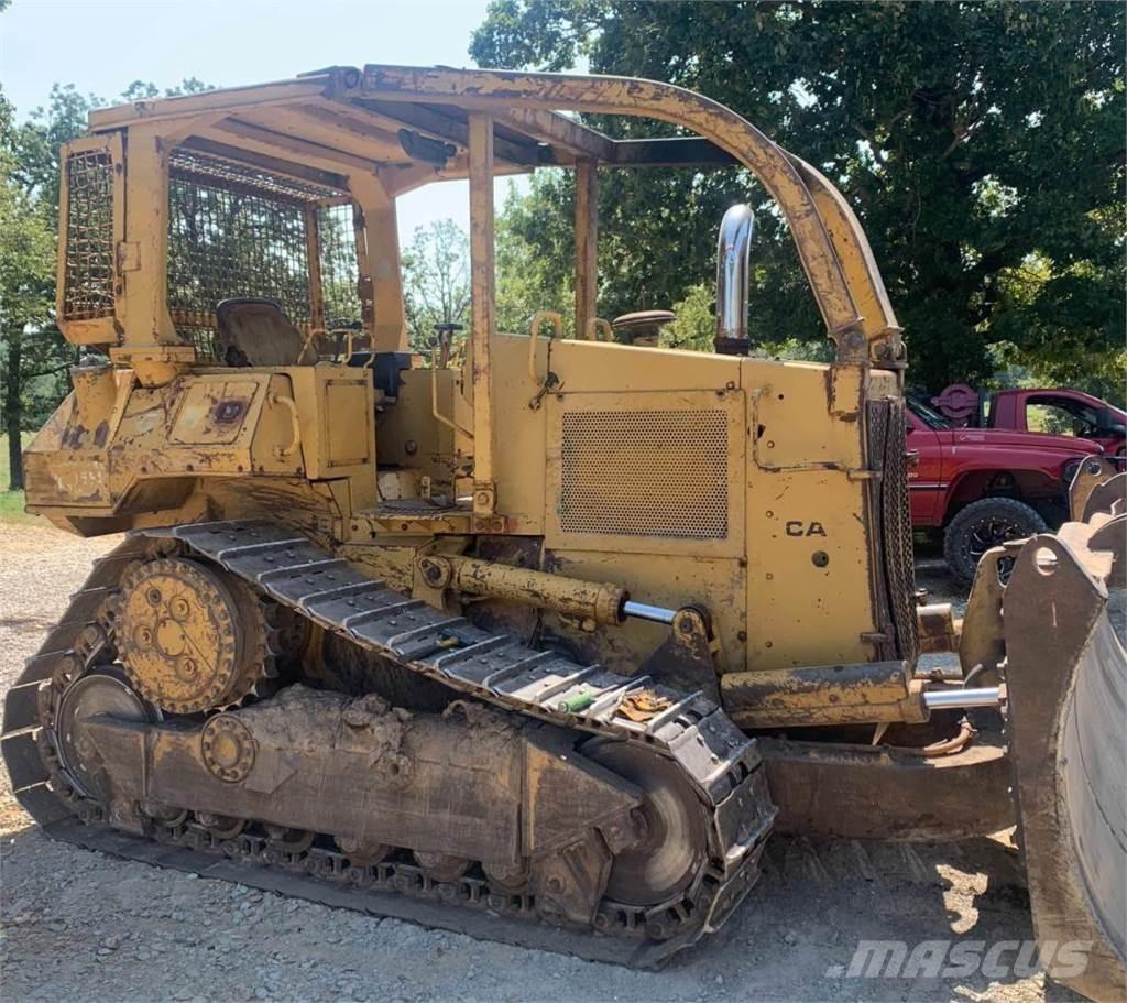 CAT D5H Kāpurķēžu buldozeri