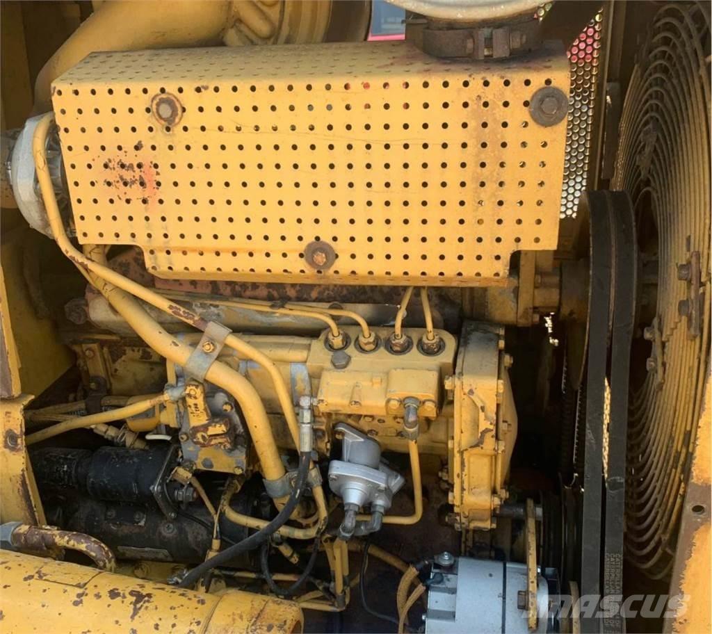 CAT D5H Kāpurķēžu buldozeri