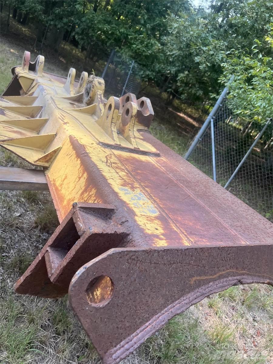 CAT D5K Naži