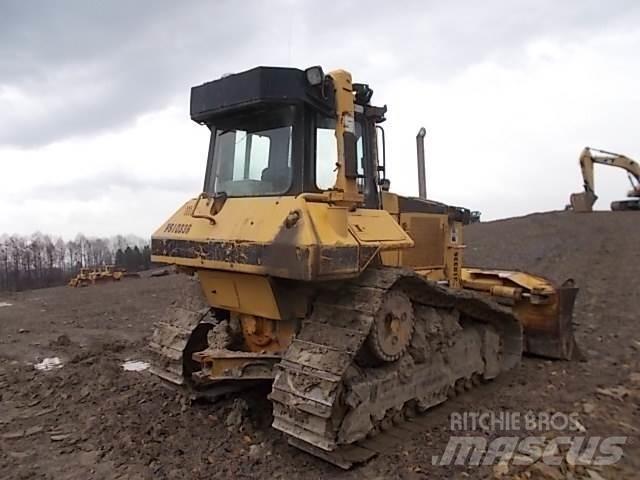 CAT D6M Kāpurķēžu buldozeri