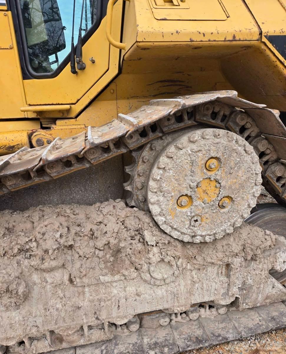 CAT D6M XL Kāpurķēžu buldozeri