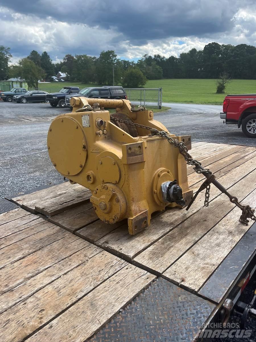 CAT D6T Kāpurķēžu buldozeri