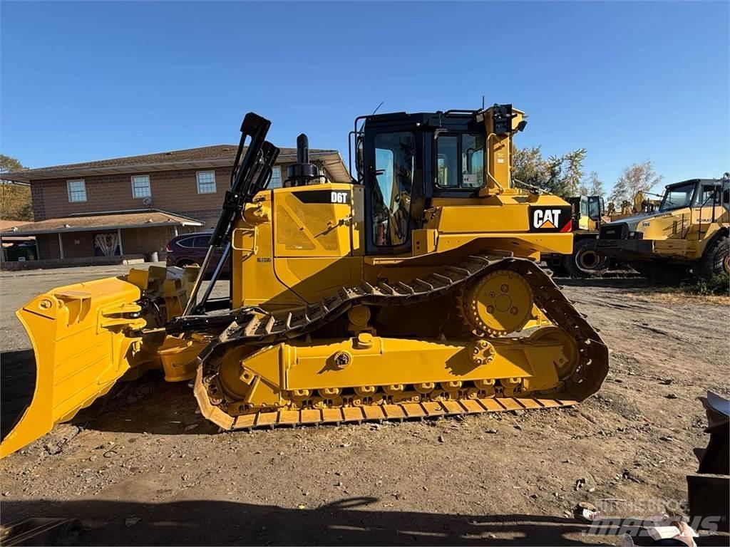 CAT D6T Kāpurķēžu buldozeri