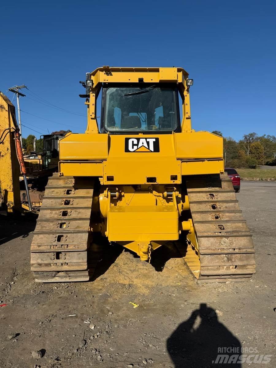 CAT D6T Kāpurķēžu buldozeri