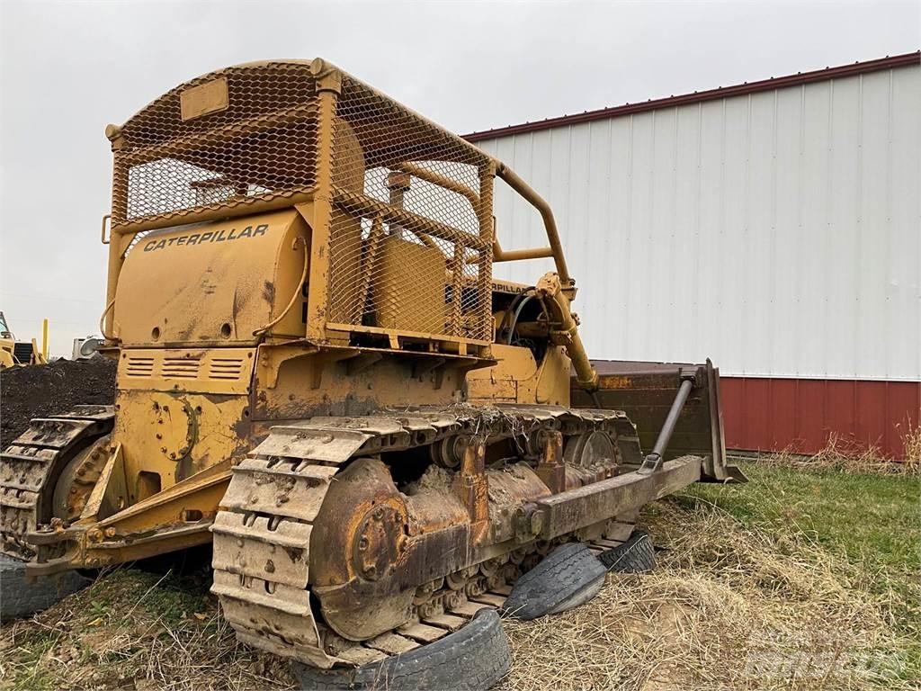 CAT D7E Kāpurķēžu buldozeri