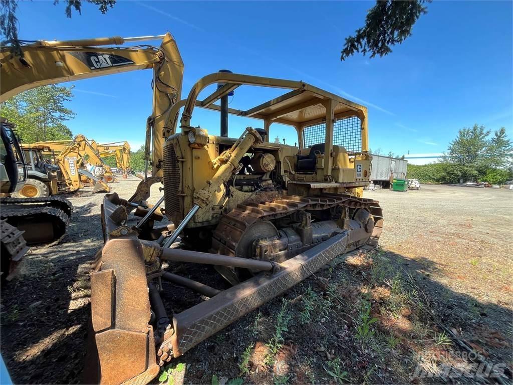 CAT D7G Kāpurķēžu buldozeri