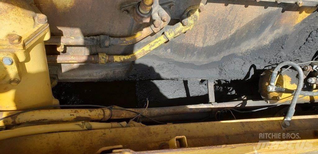CAT D8H Kāpurķēžu buldozeri