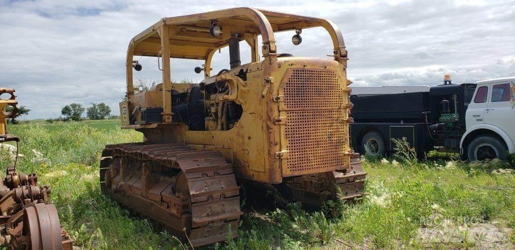 CAT D8H Kāpurķēžu buldozeri